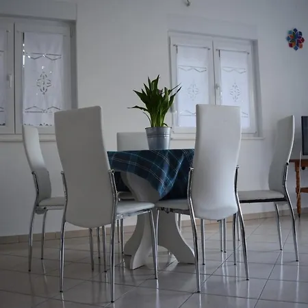 Julka Apartment *